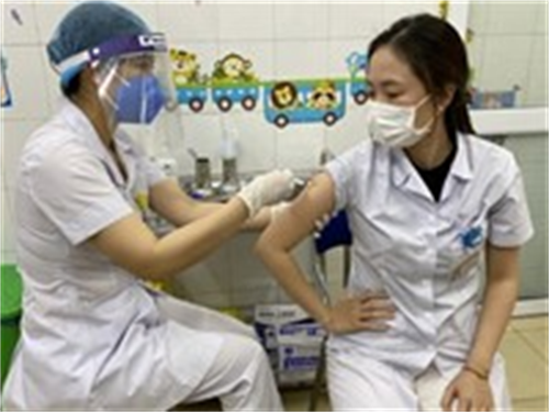 Khảo sát nhu cầu tiêm vắc xin phòng Covid-19 cho nhân viên du lịch